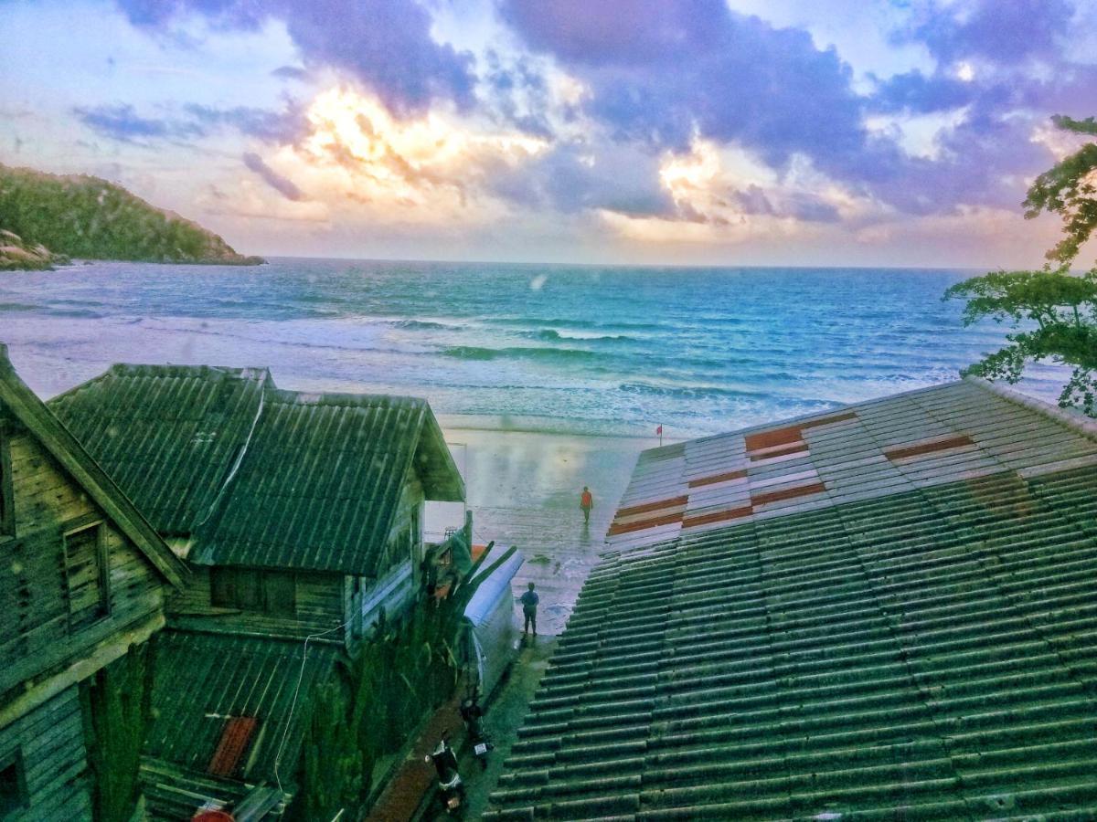 Out! A Radically Inclusive Beach Hostel By Wild & Wandering Хад-Рін Екстер'єр фото